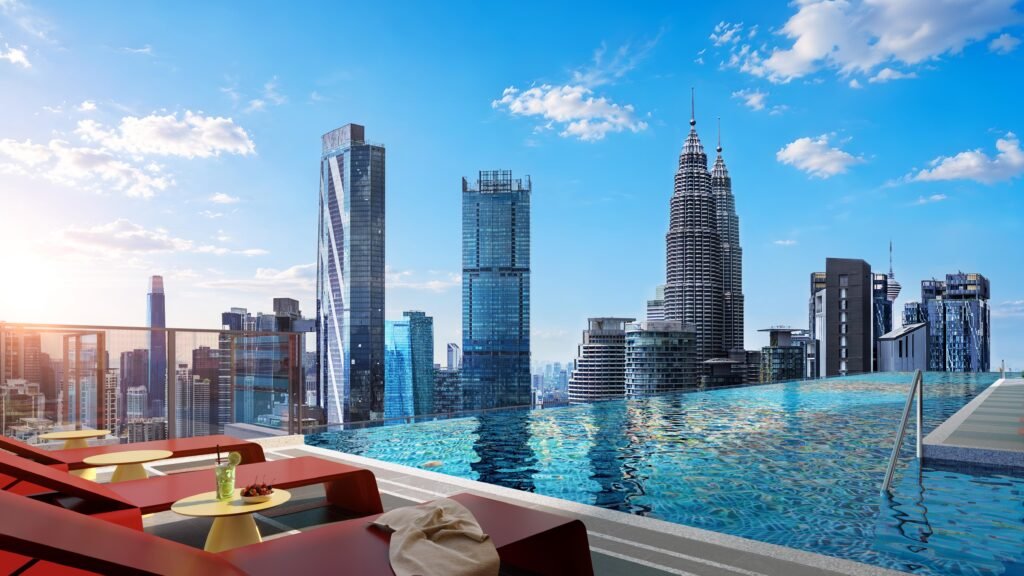 Phoeniz KLCC Sky Infitinite swimming pool